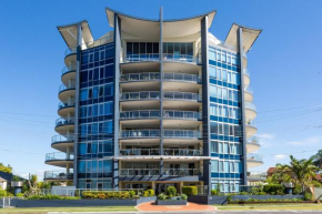 Отель Beach House on Suttons  Редклифф